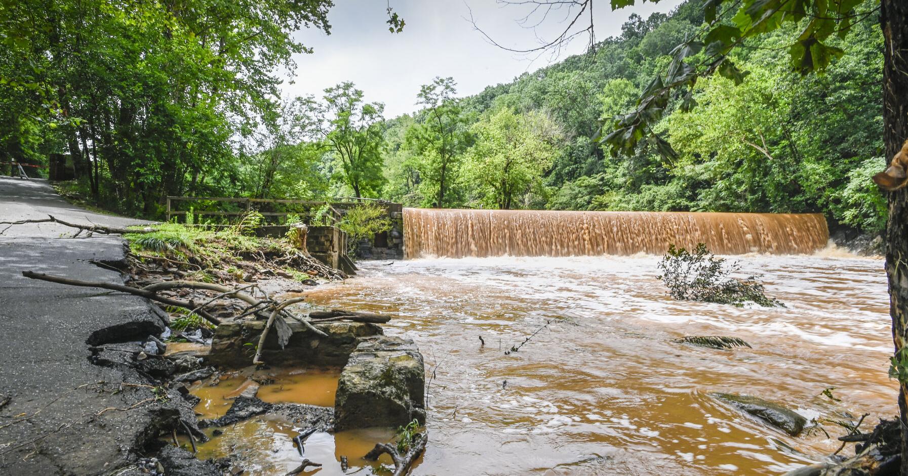 Torrential rains roll into Lynchburg, causing power outages - Vimarsana News