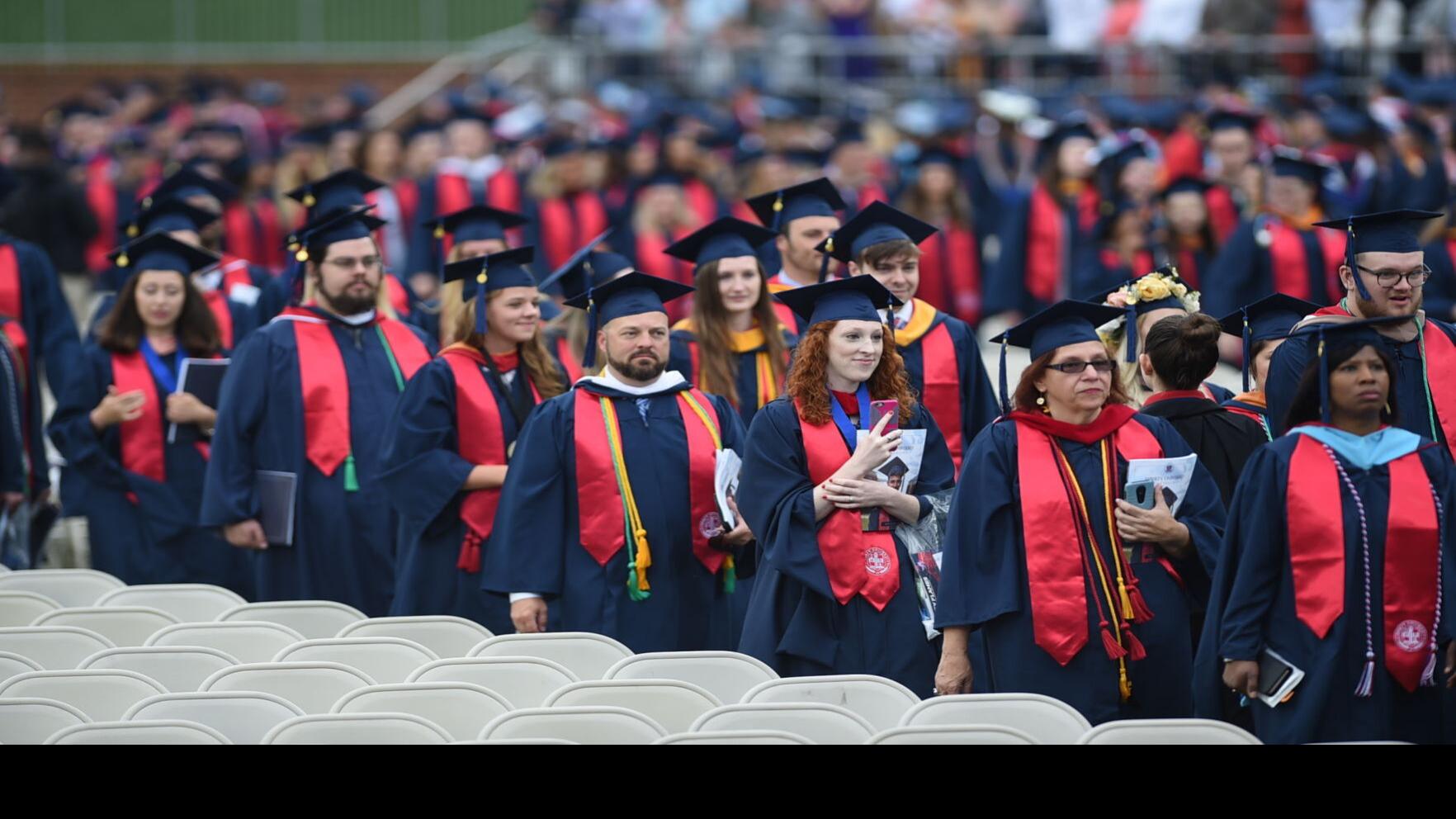 Liberty University To Hold Virtual Graduation Ceremony For Classes Of 2020 And 2021 Liberty University Newsadvance Com