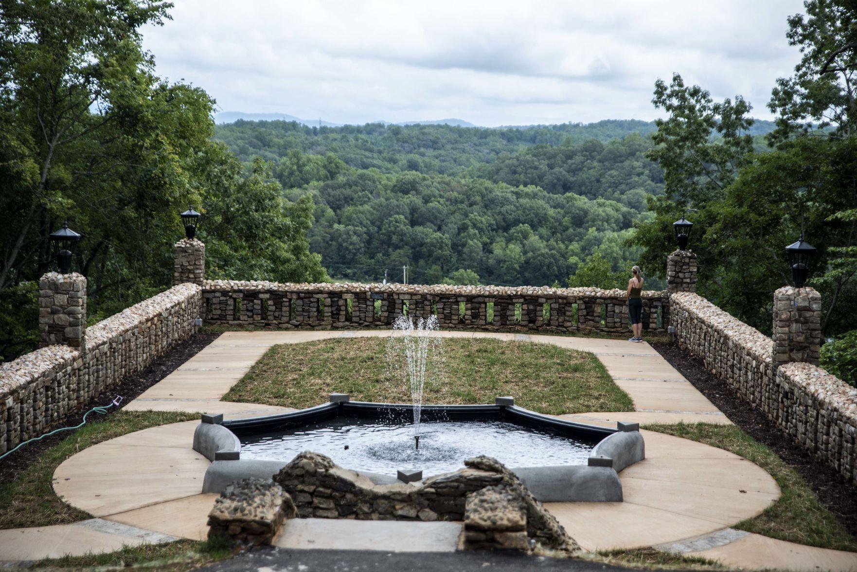 Lynchburg residents explore renovated overlook at Riverside Park