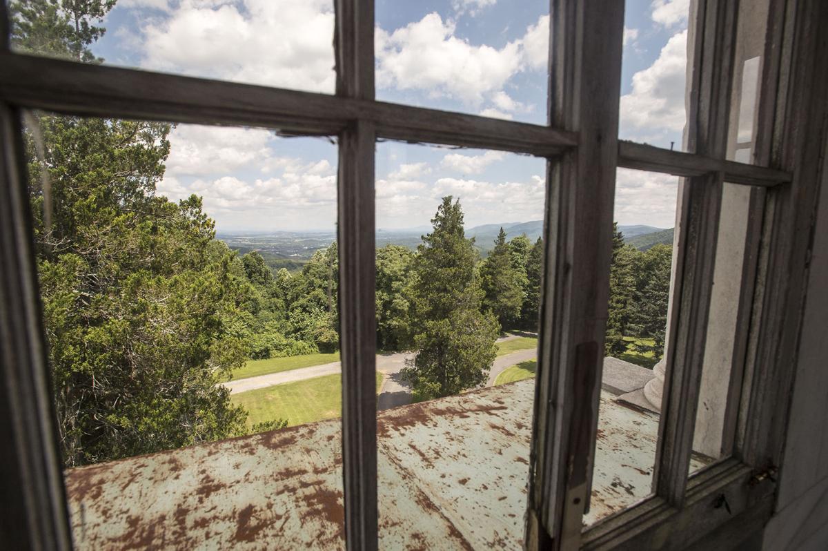 Swannanoa Palace offers tour groups a 'piece of Italy' in Afton Local