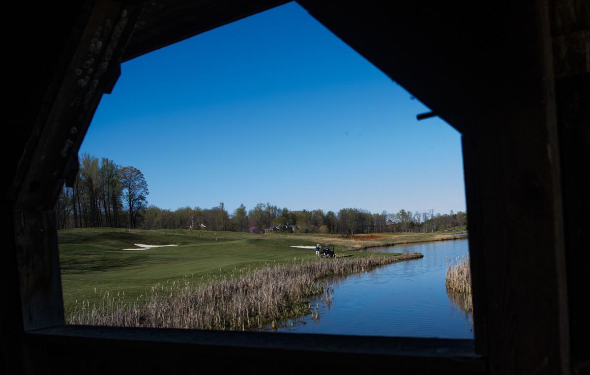 Photo: emx_20200409_amh_news_golf_p7