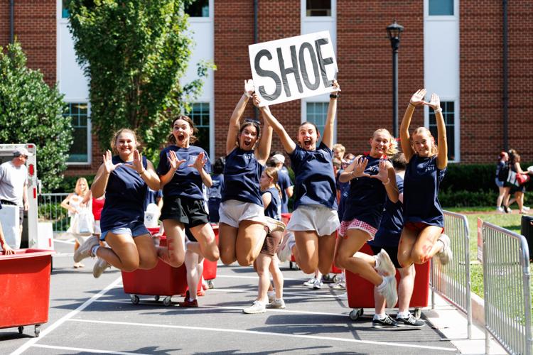 Move-in on the Mountain: Liberty greets new students, families with big welcome party