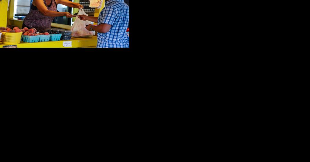 Country fruit stand enjoys 31 years of business - Vimarsana News