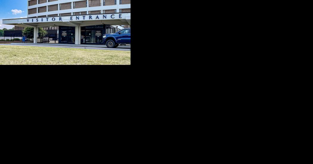 Hospital shooting suspect at large - Vimarsana News