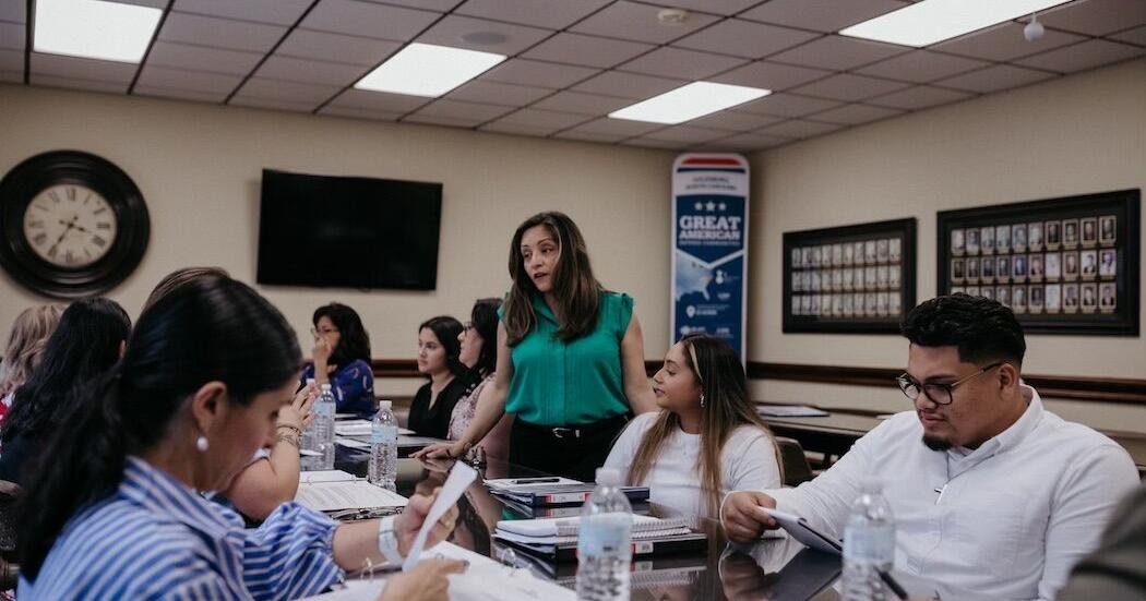 Chamber boosts Latino leadership skills - Vimarsana News