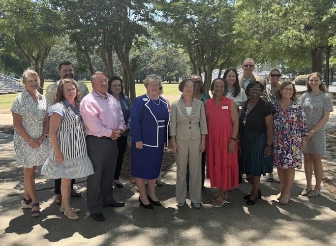 Lt. Gov. Hunt visits Wayne Community College | Local News | newsargus.com