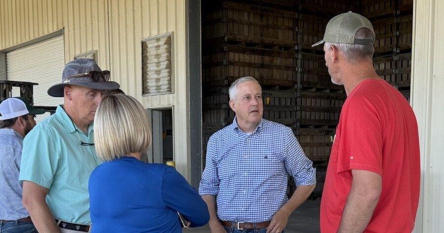 U.S. Senate candidate Whatley meets with Wayne County farmers