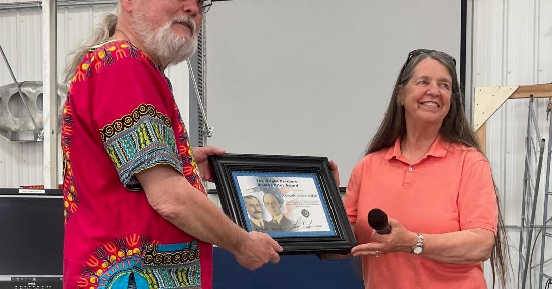 Ordinary pilot wins extraordinary award