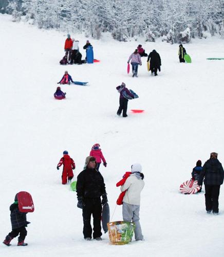 Uaf Christmas Of 2022 Break Sledding Fun | | Newsminer.com