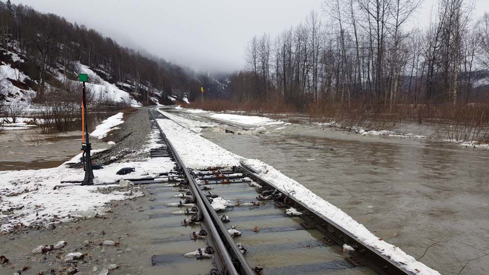 Susitna River flooding shuts down Alaska Railroad north of Talkeetna
