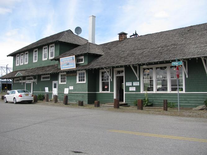 Nenana railroad depot opens historical hotel Kris Capps