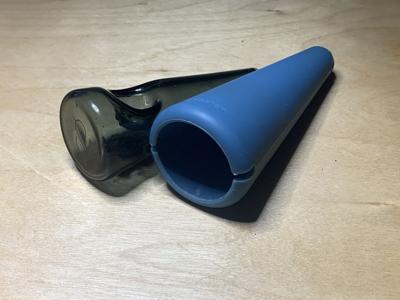 Session glass pipe with silicone sleeve