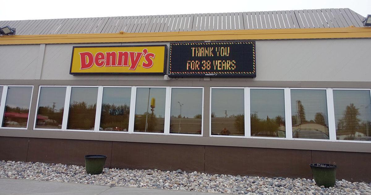 Portland Denny's shuts down, workers offered transfers