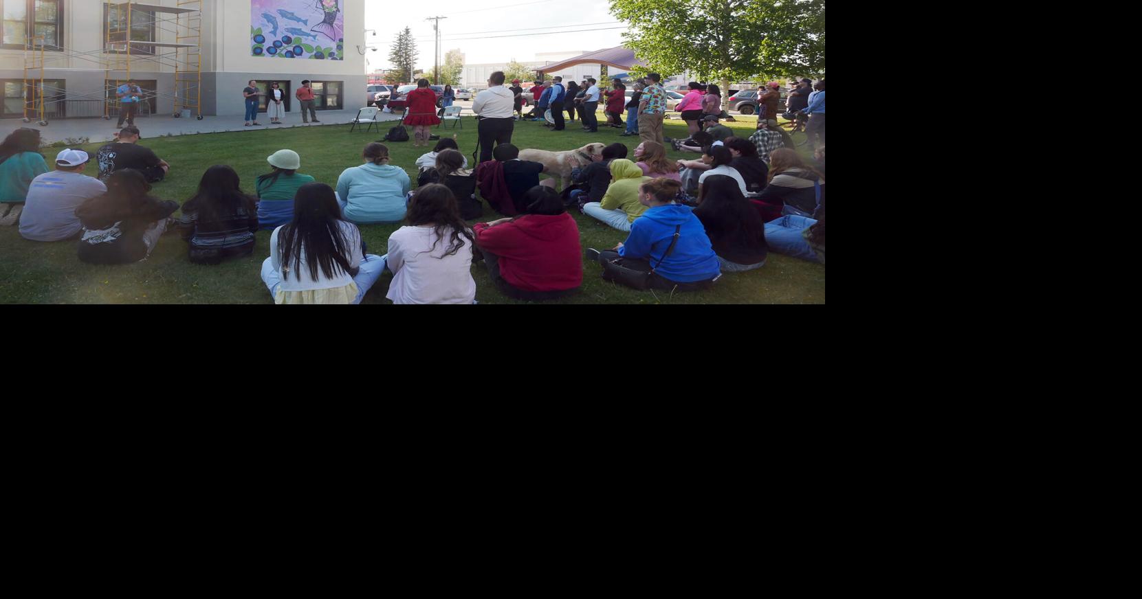 'Living landscape:' Informal gathering celebrates murals' completion