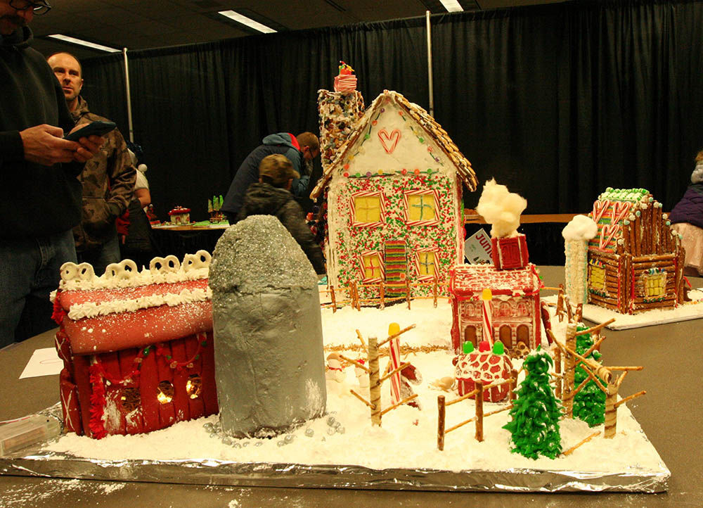 2018 Gingerbread House Contest | Featured | newsminer.com