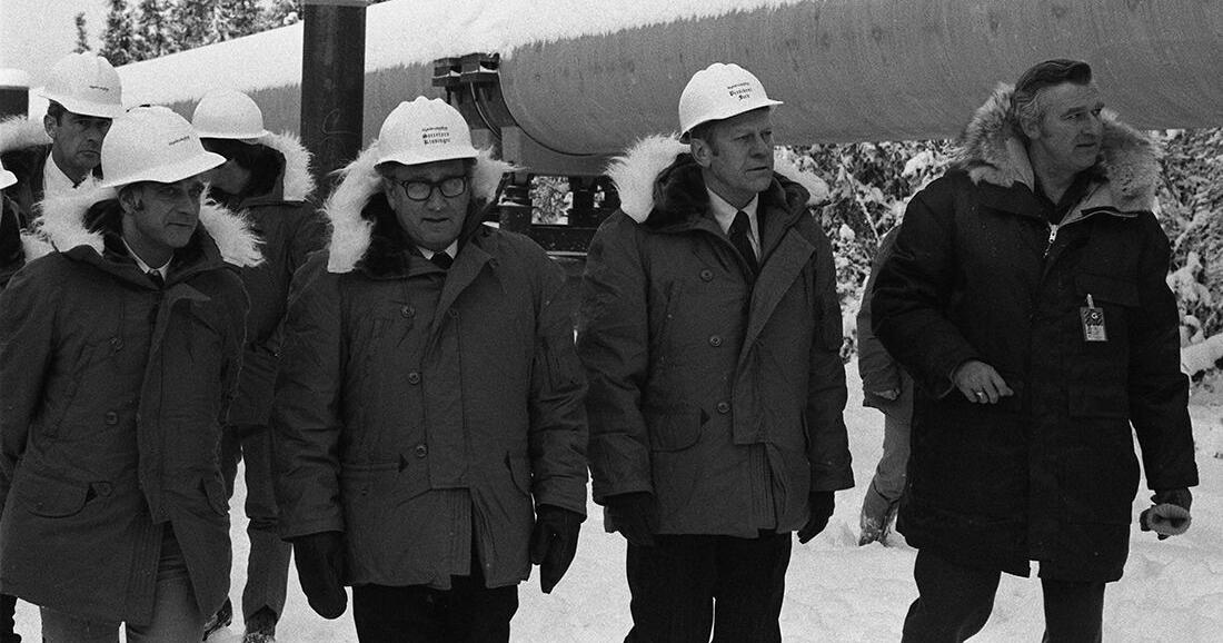 President Ford visits the pipeline