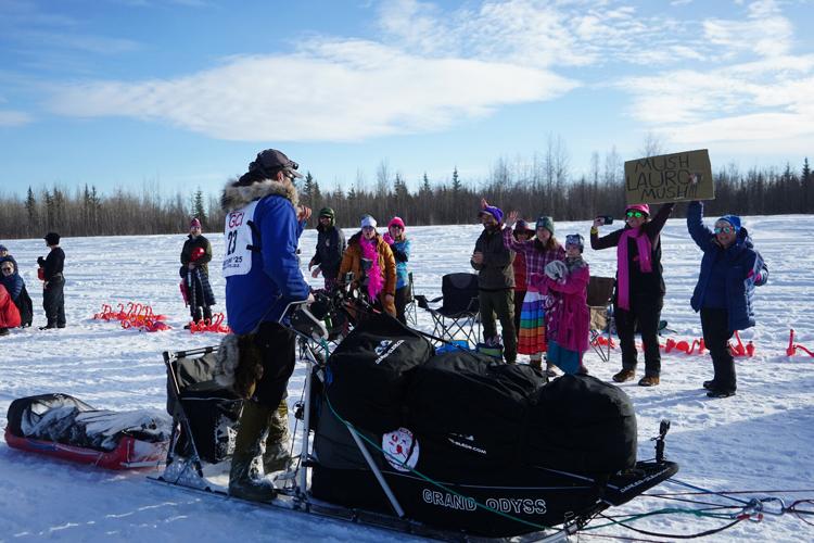 Iditarod restart brings thousands to Pike's Landing | Local News ...