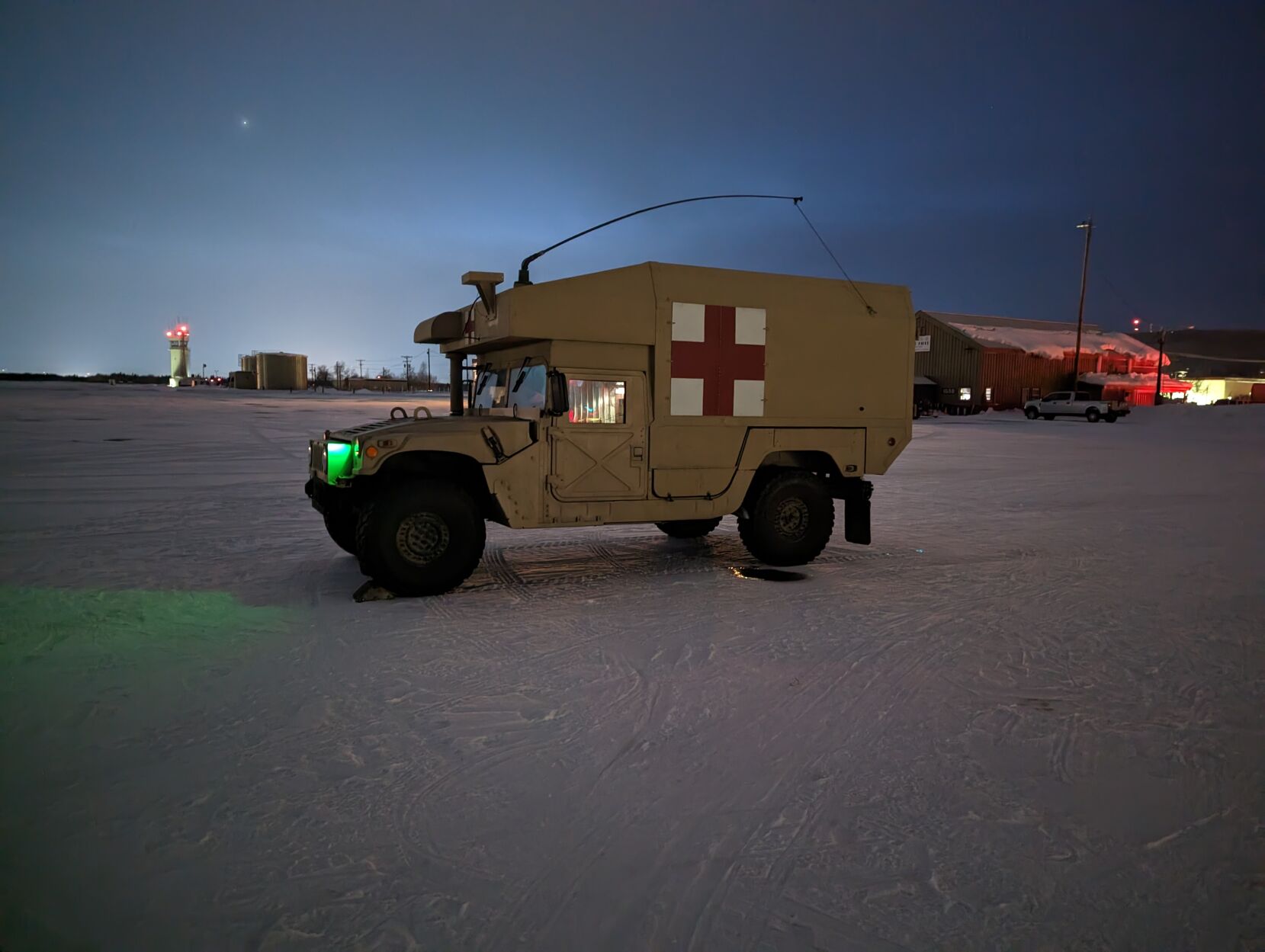 Soldiers Parachute Onto Ladd Army Airfield In Historic First For Fort ...