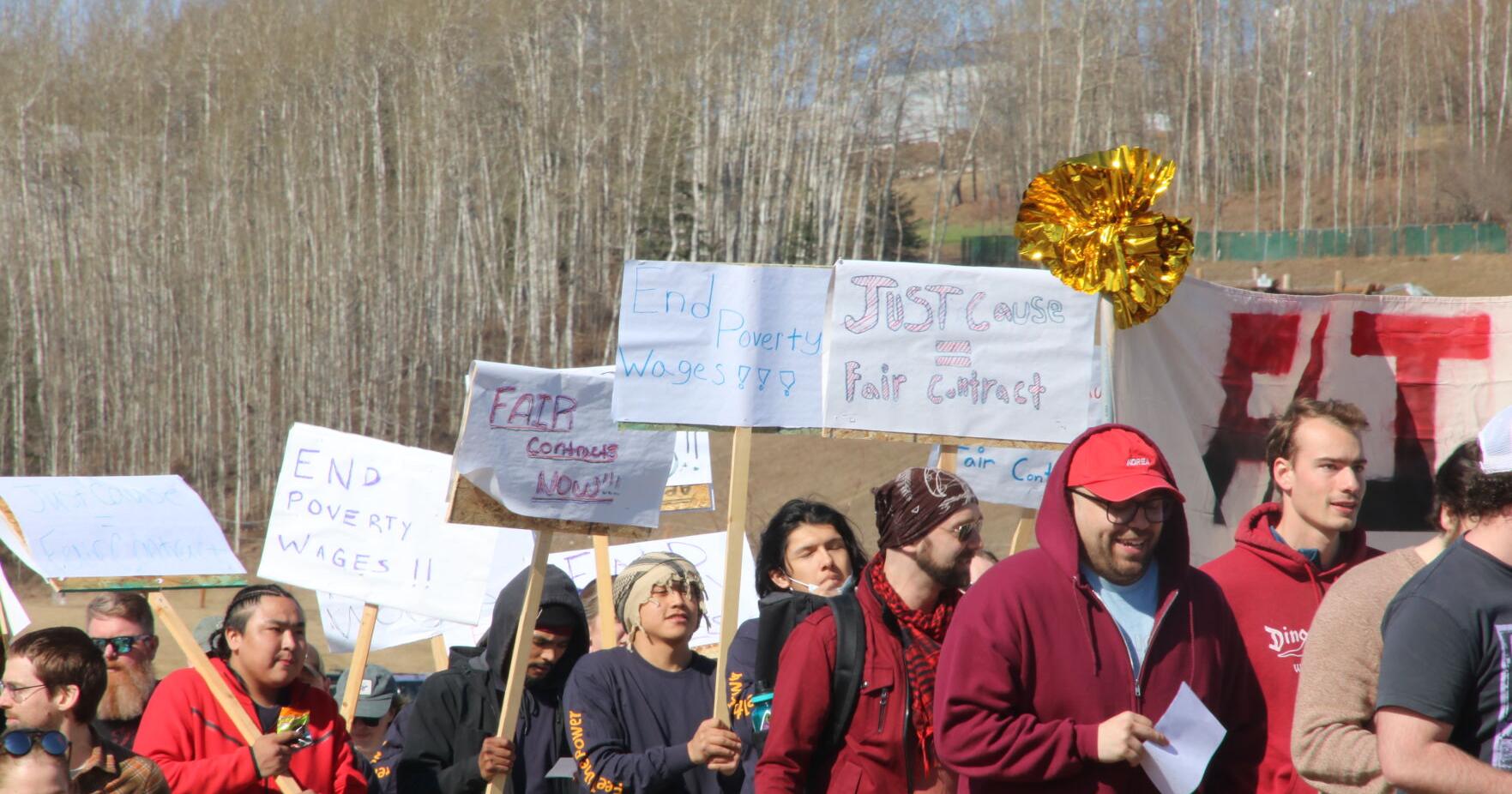 UA graduate workers continue fight for a contract - Vimarsana News