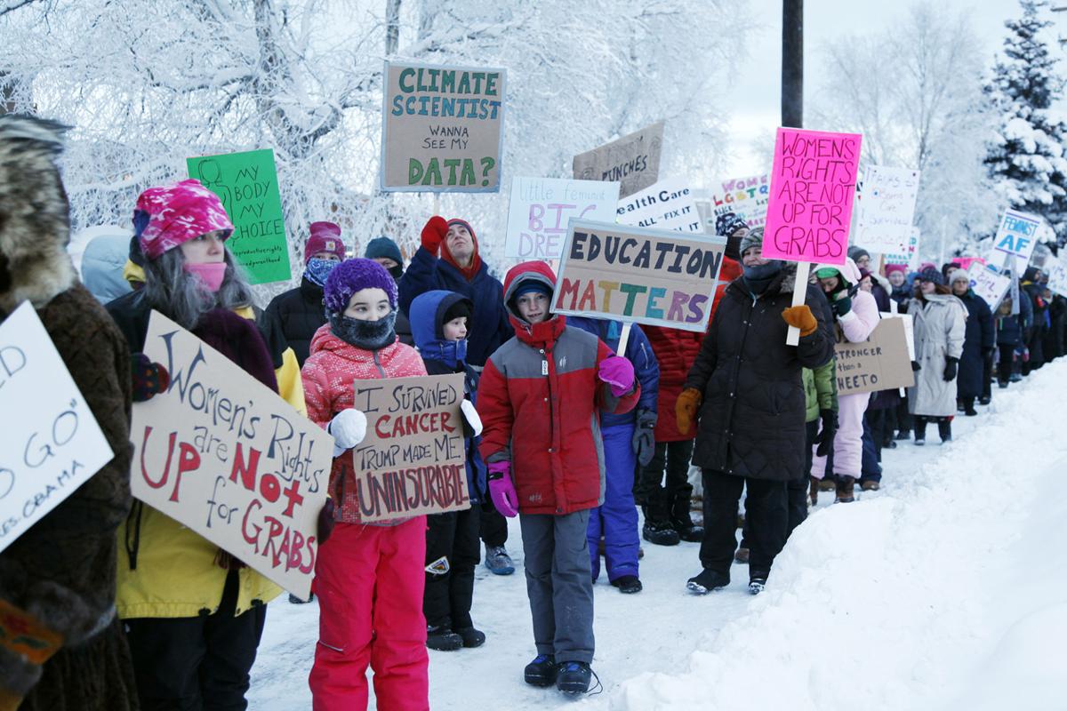 2 000 Gather In Subzero Fairbanks Weather For Women S March Local News Newsminer Com