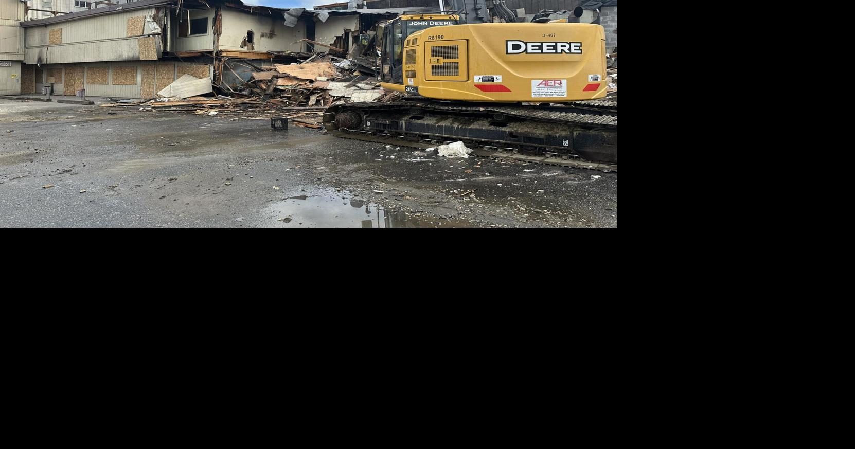 Alaskan Motor Inn gets scrapped | Local News | newsminer.com