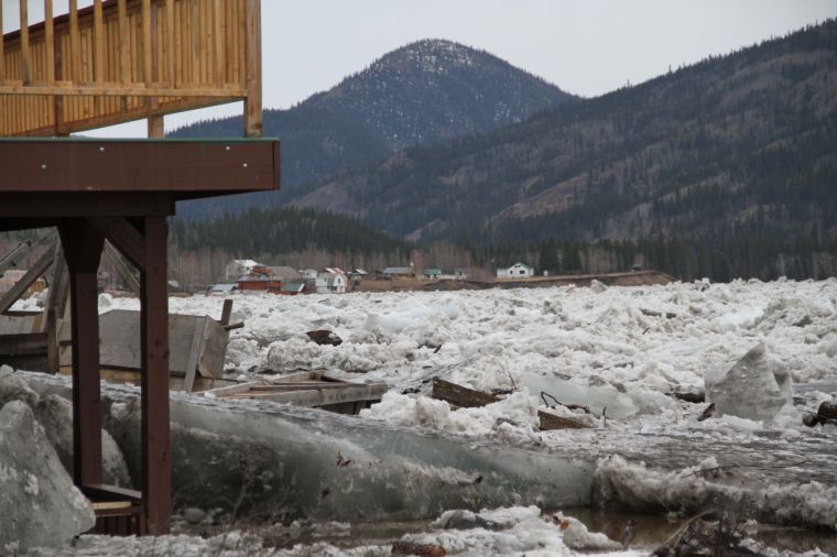 Ice Jam Sends Yukon River Floodwaters Into Eagle Local News Newsminer Com