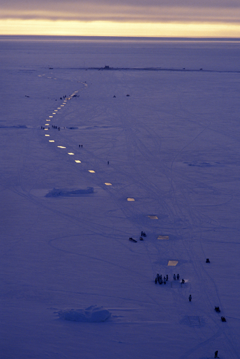 1988 Barrow Alaska Whale Rescue newsminer