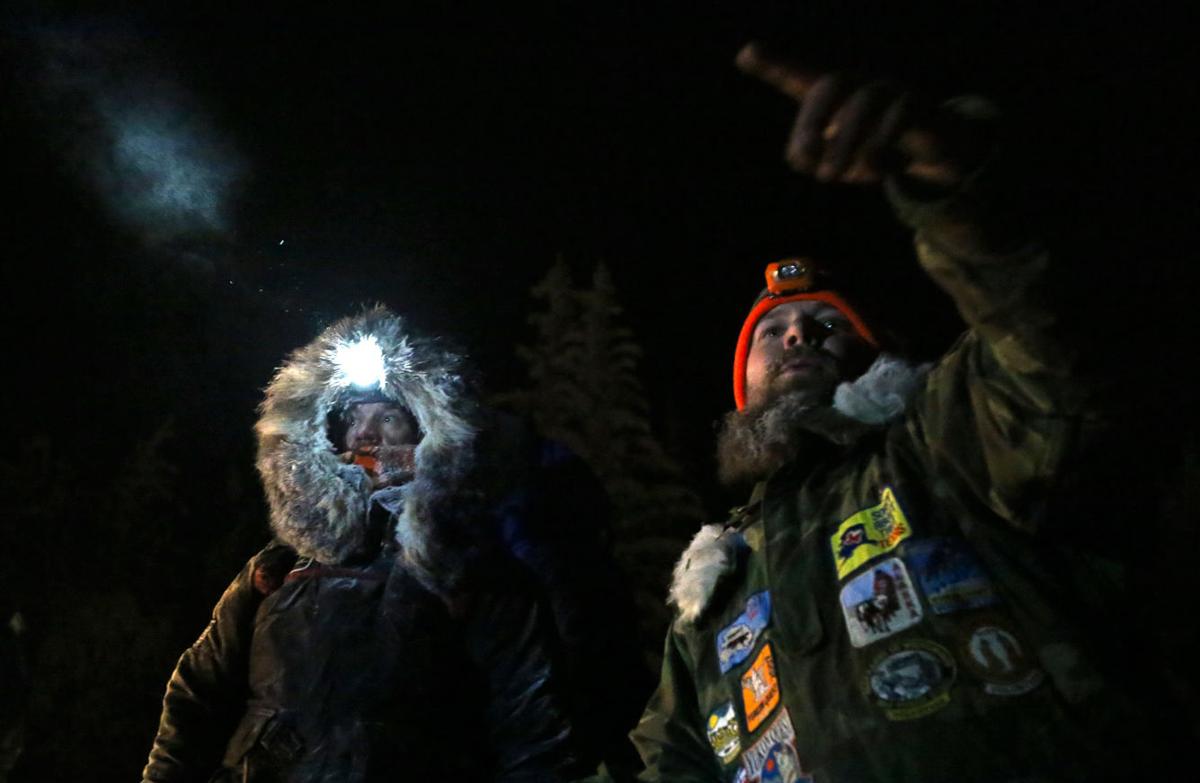 First Mushers into Circle
