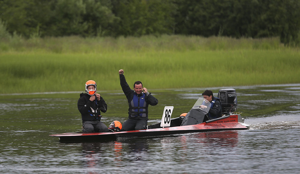Ryan Binkley and crew win Yukon 800 riverboat race