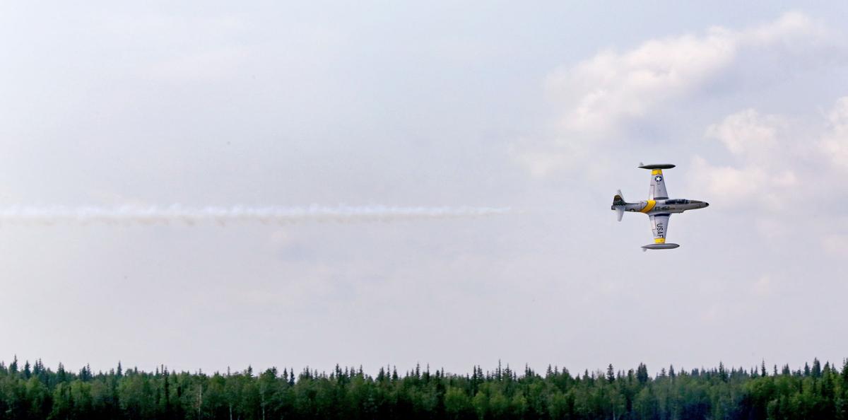 L13ArcticLightningAirshow