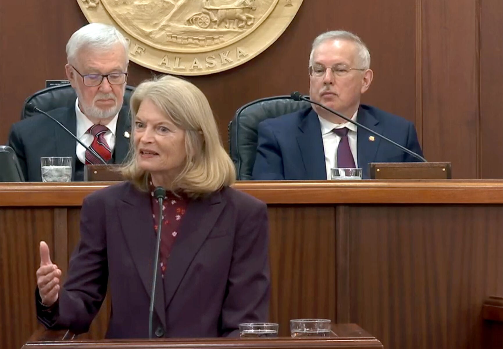 Murkowski urges 'long-term fiscal plan,' unity during annual address ...