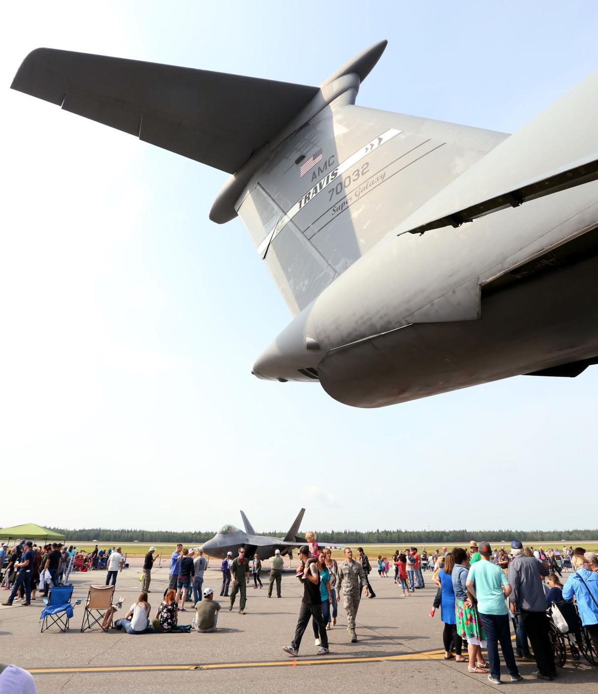 L13ArcticLightningAirshow
