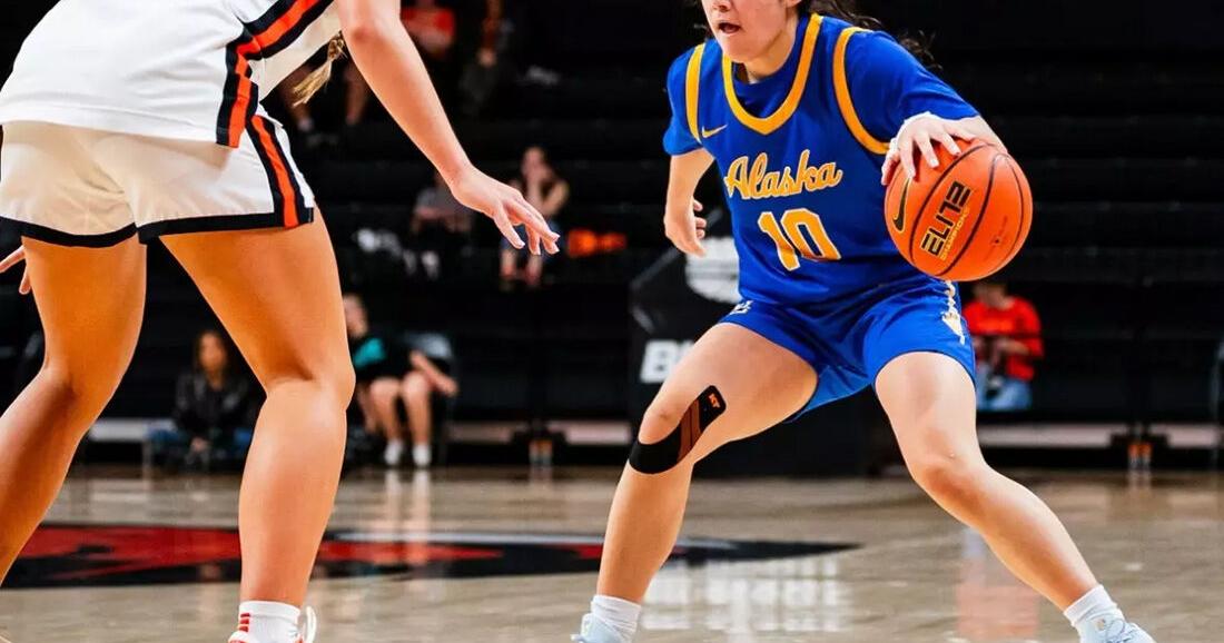 Women’s Basketball drops regular season opener to Hawaii Hilo Friday evening