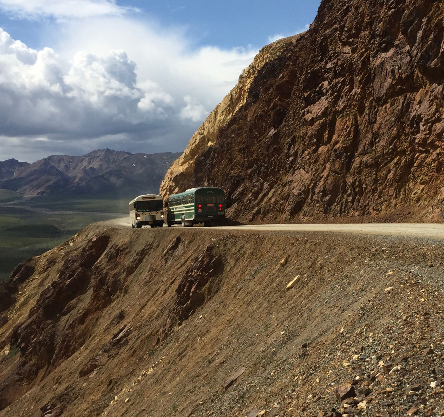 Pretty Rocks landslide closes Denali Park Road at Mile 42 Alaska