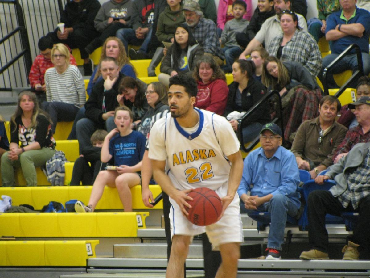 Uaf Men S Basketball Falls To Rival Uaa In Final Seconds Sports Newsminer Com