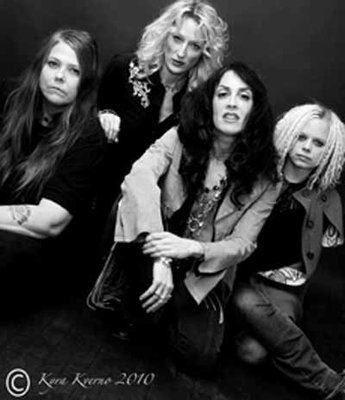 Led Zeppelin Rocks On Through All Female Tribute Band Latitude Newsminer Com