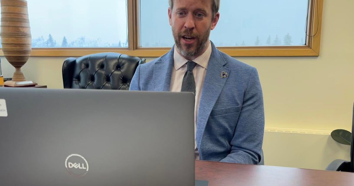 Borough mayor stresses need for Fairbanks spur line during House committee meeting