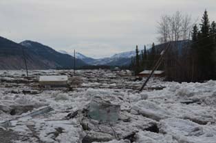 Ice Jam Sends Yukon River Floodwaters Into Eagle Local News Newsminer Com