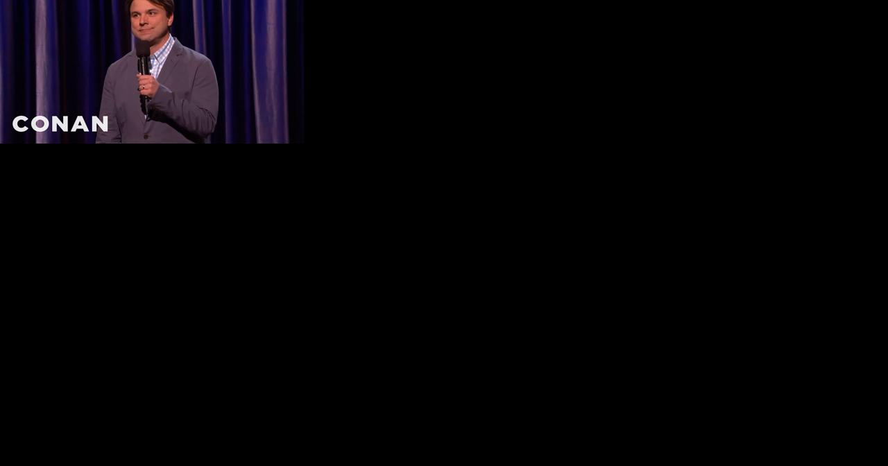 Comedian Andy Woodhull kicks off Alaska tour in Fairbanks - Vimarsana News