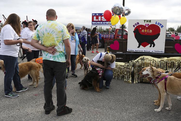 Sun makes appearance in time for Golden Days parade Local News