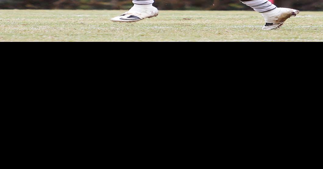 Football playoffs preview Colonial Beach Drifters, Essex Trojans