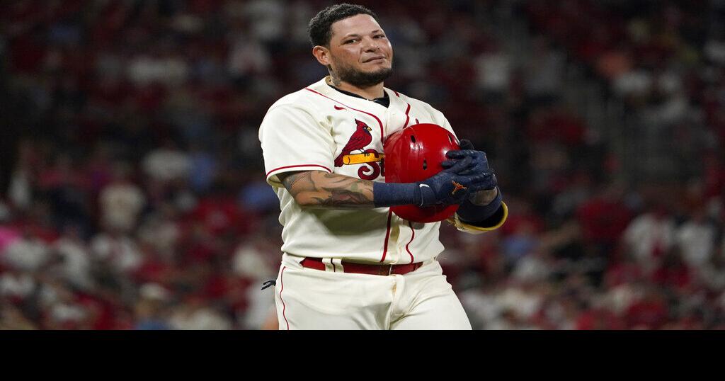 Cardinals place Yadier Molina on 10-day IL