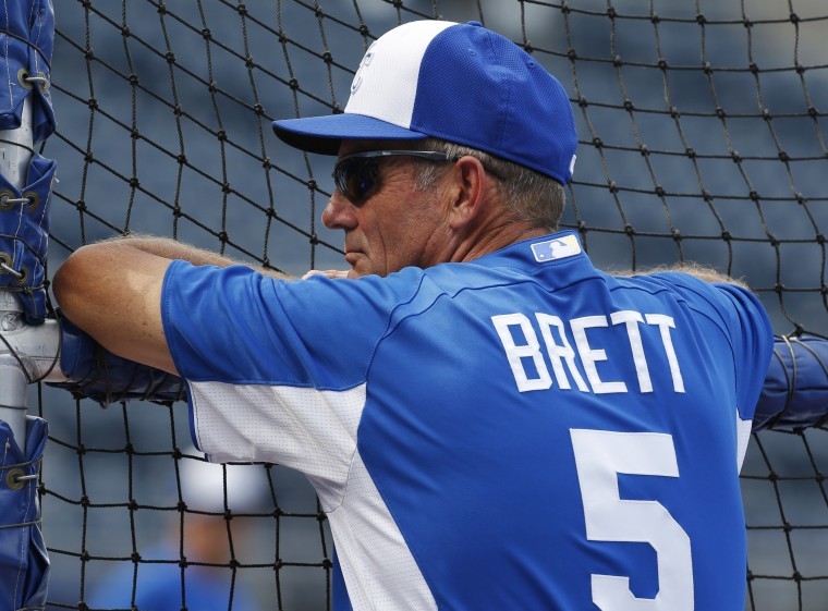 Royals' George Brett back in uniform at Kauffman