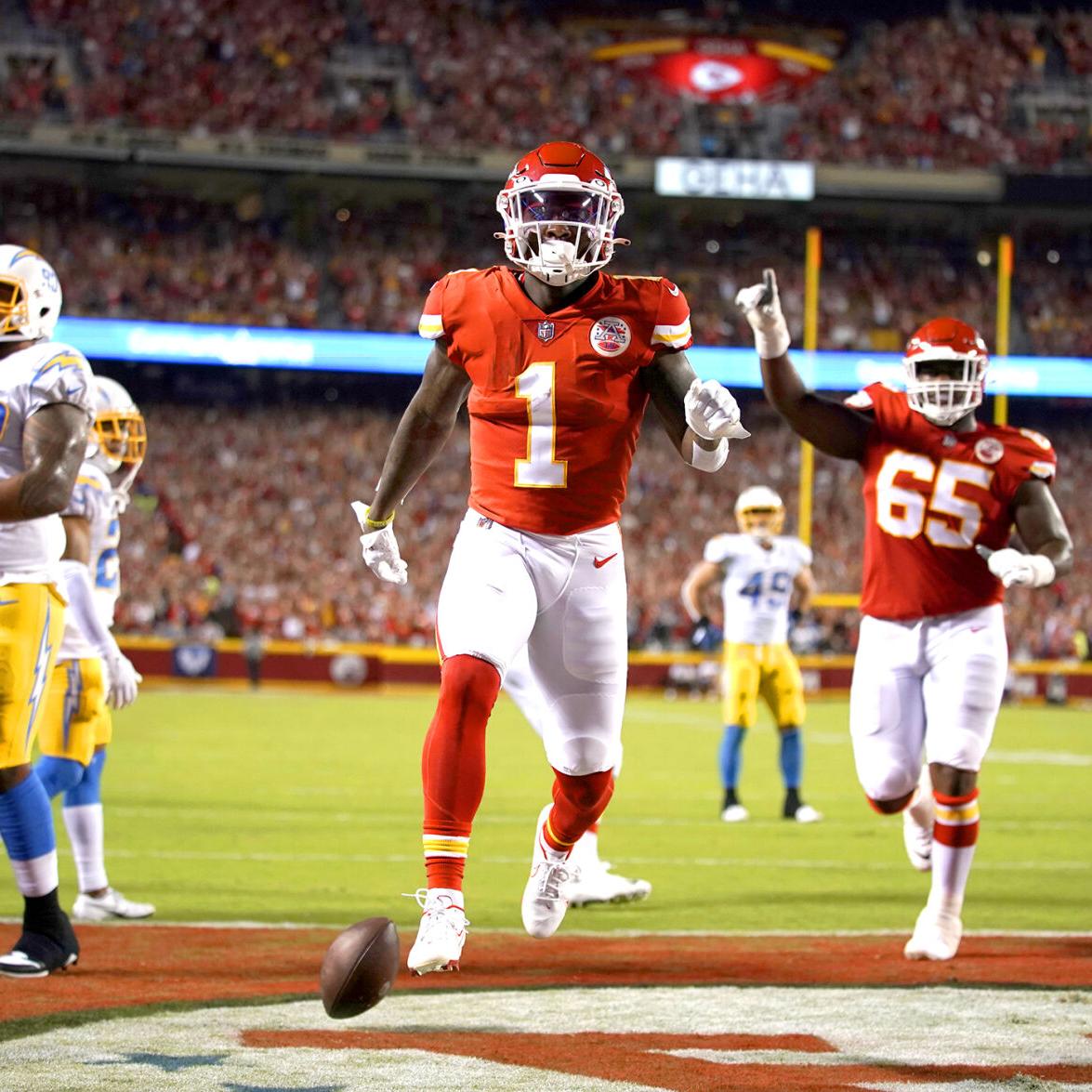 Chiefs rally past Chargers 27-24 in early AFC West showdown