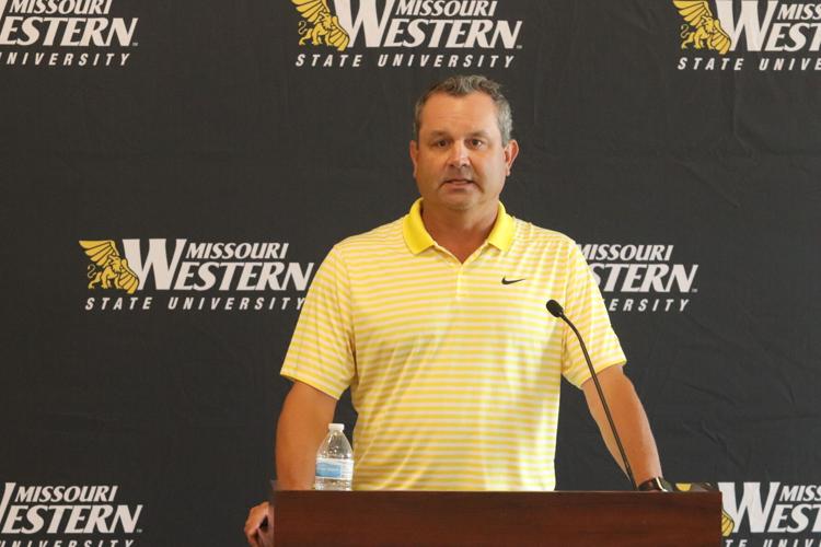 Thrasher replaces Dillon as Western golf coach