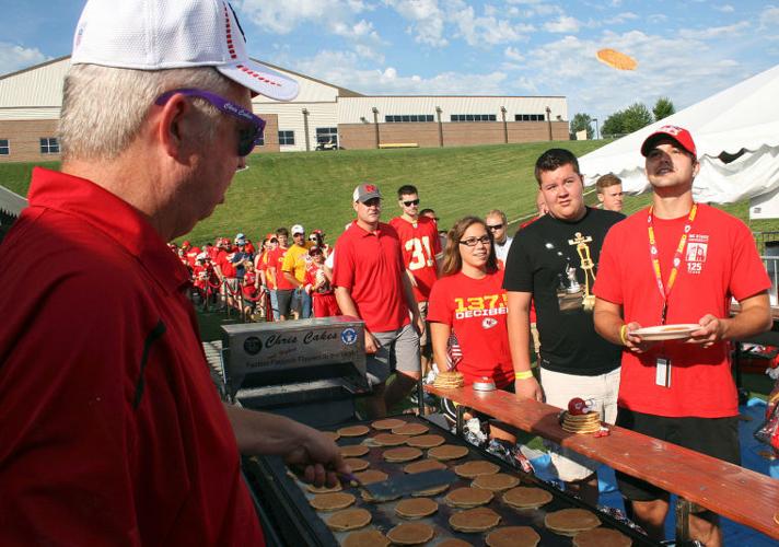 Chiefs okay season ticket holders at two practices