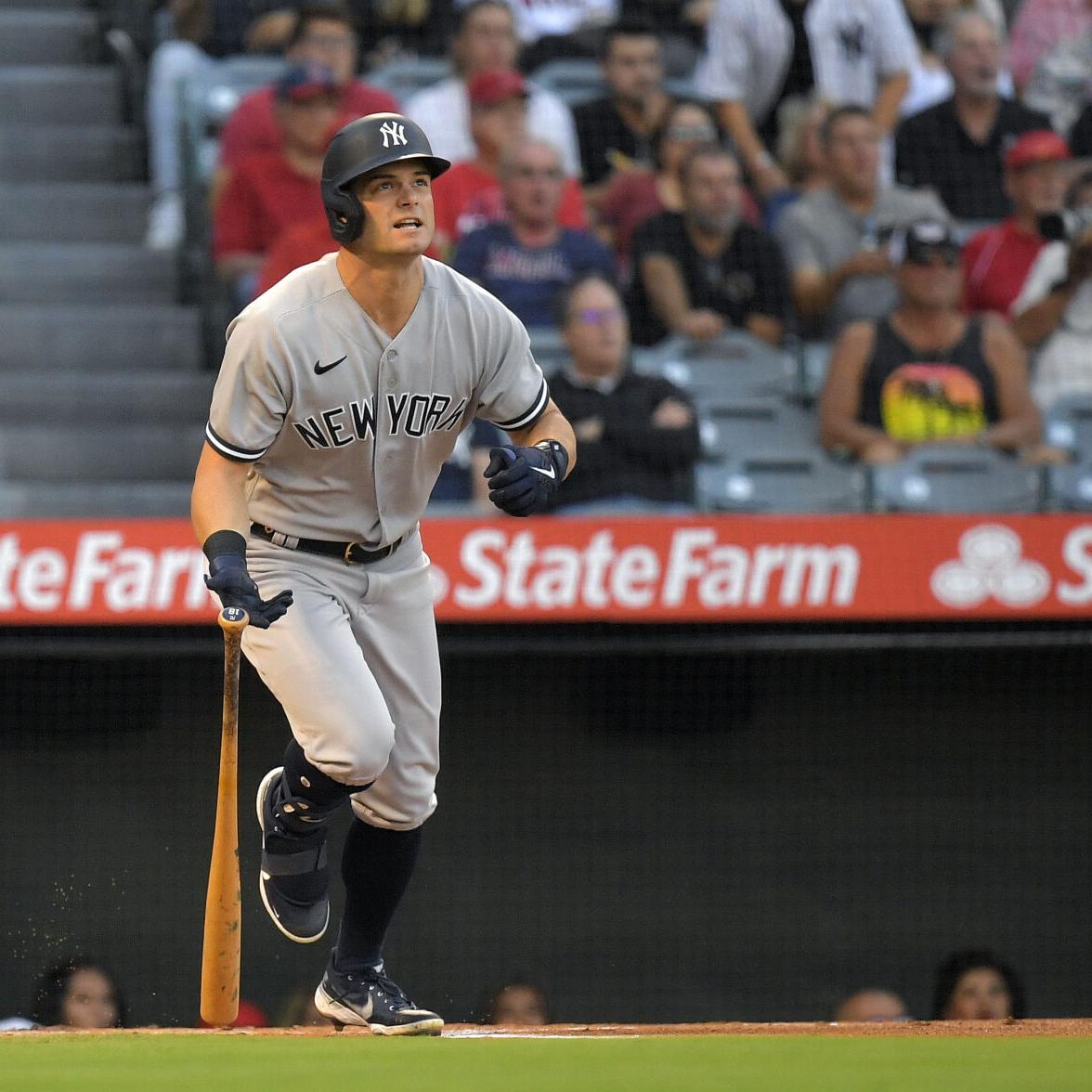 Andrew Benintendi injury update: Yankees outfielder needs surgery on  fractured hamate bone 