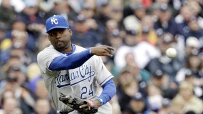 Fielder finally homers as Tigers down Royals