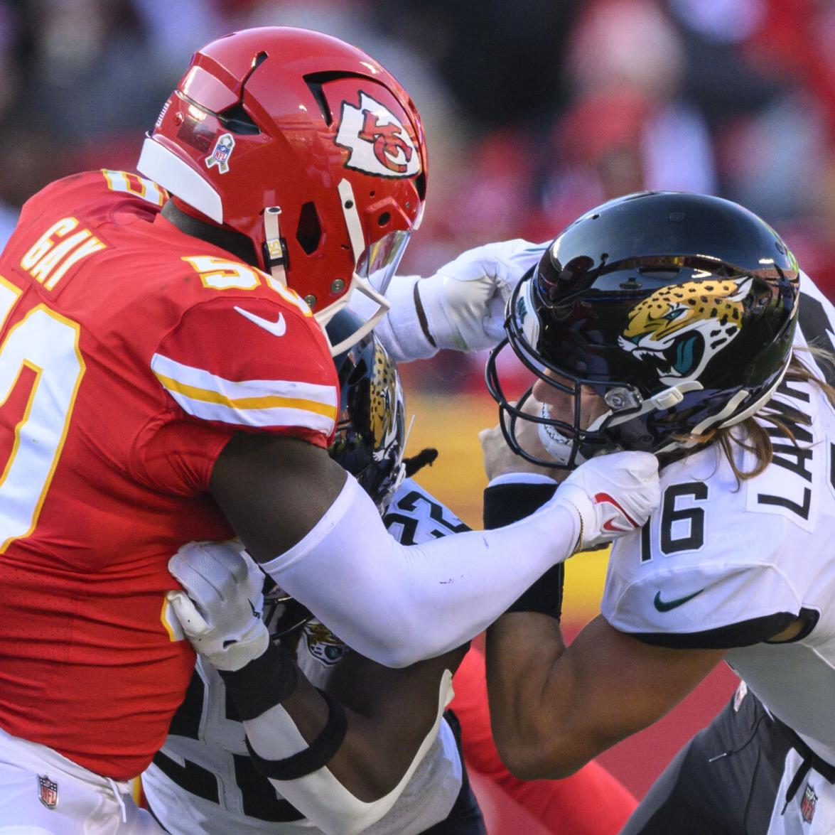 Patrick Mahomes, Chiefs gut out playoff win over Jaguars – Orange County  Register