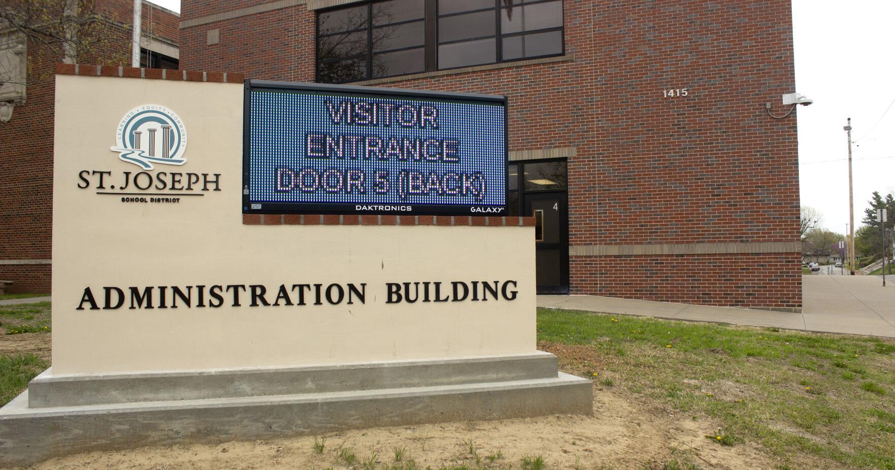 St. Joseph School District hosts hiring fair - Vimarsana News